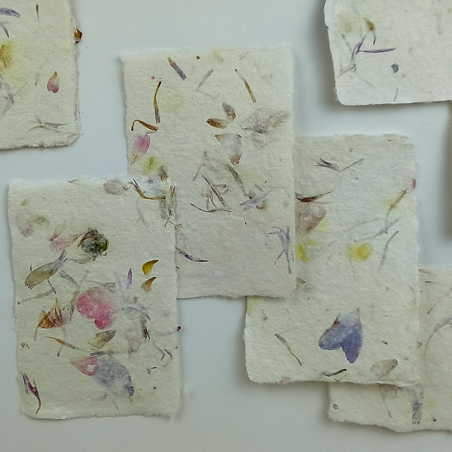 Papier recyclé fleurs A6