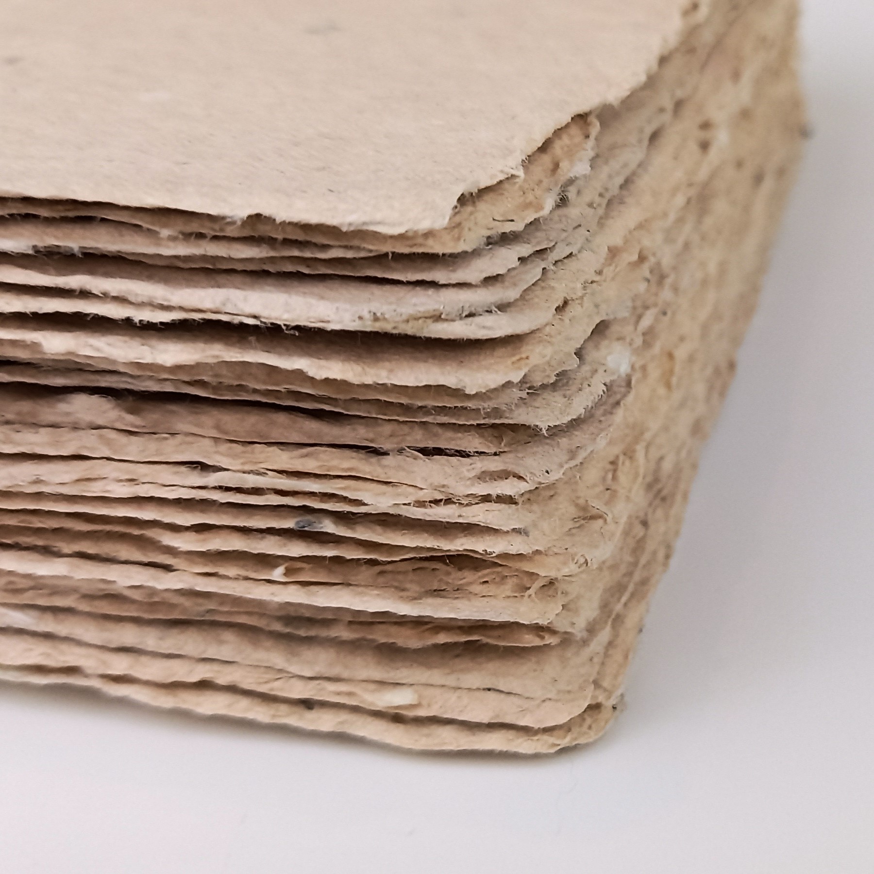 Papier recyclé "coquille d'oeuf" A6 – Image 2