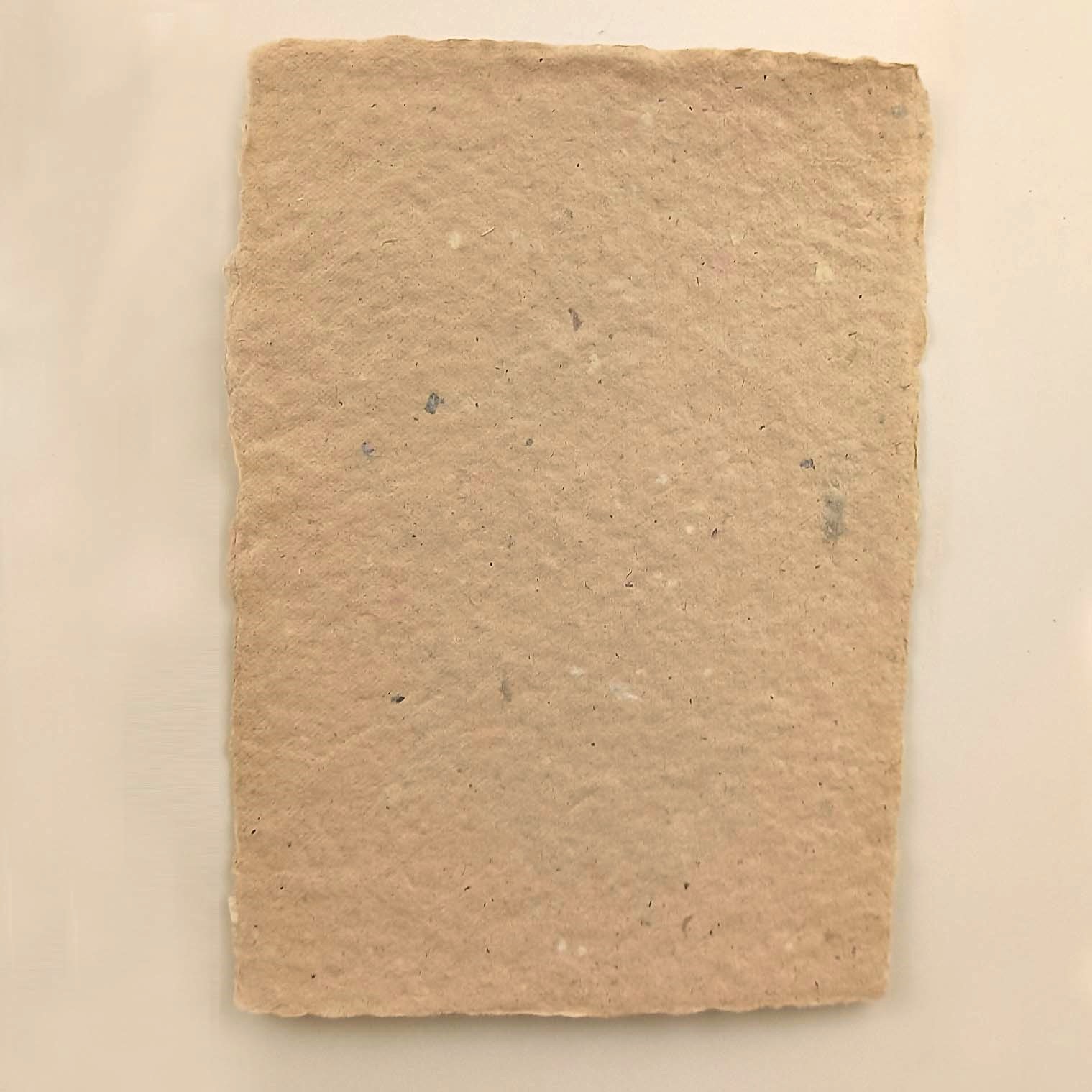 Papier recyclé "coquille d'oeuf" A6 – Image 3